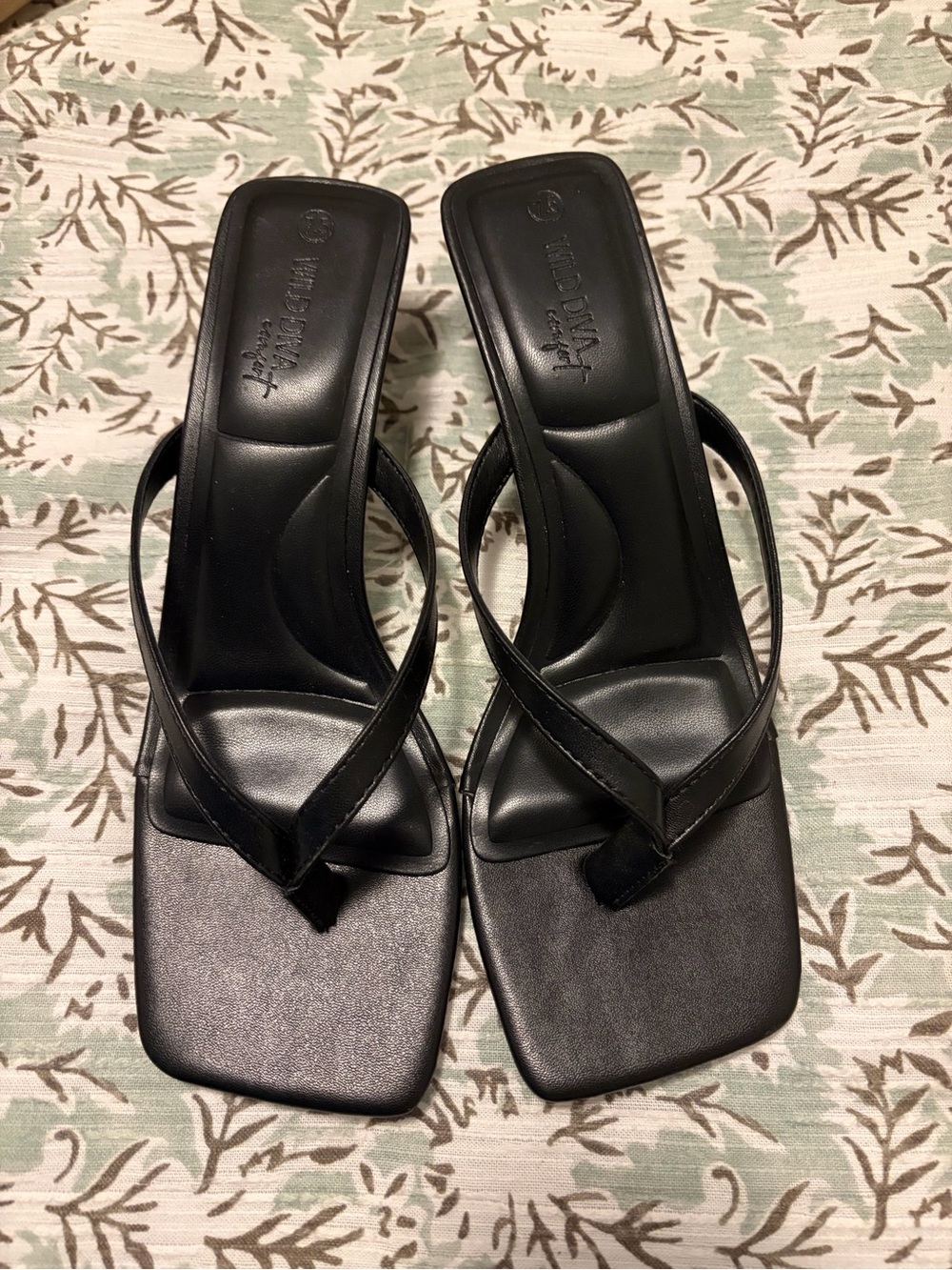 Wild Diva Black Square-Toe Thong Heel Sandals